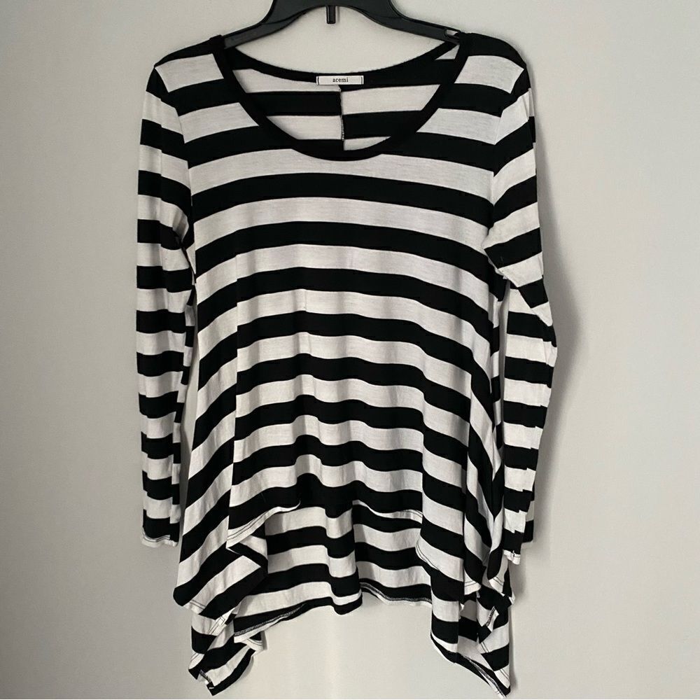 Acemi Women’s Crew Neck Striped Long Sleeve Asymmetric Hemline Top